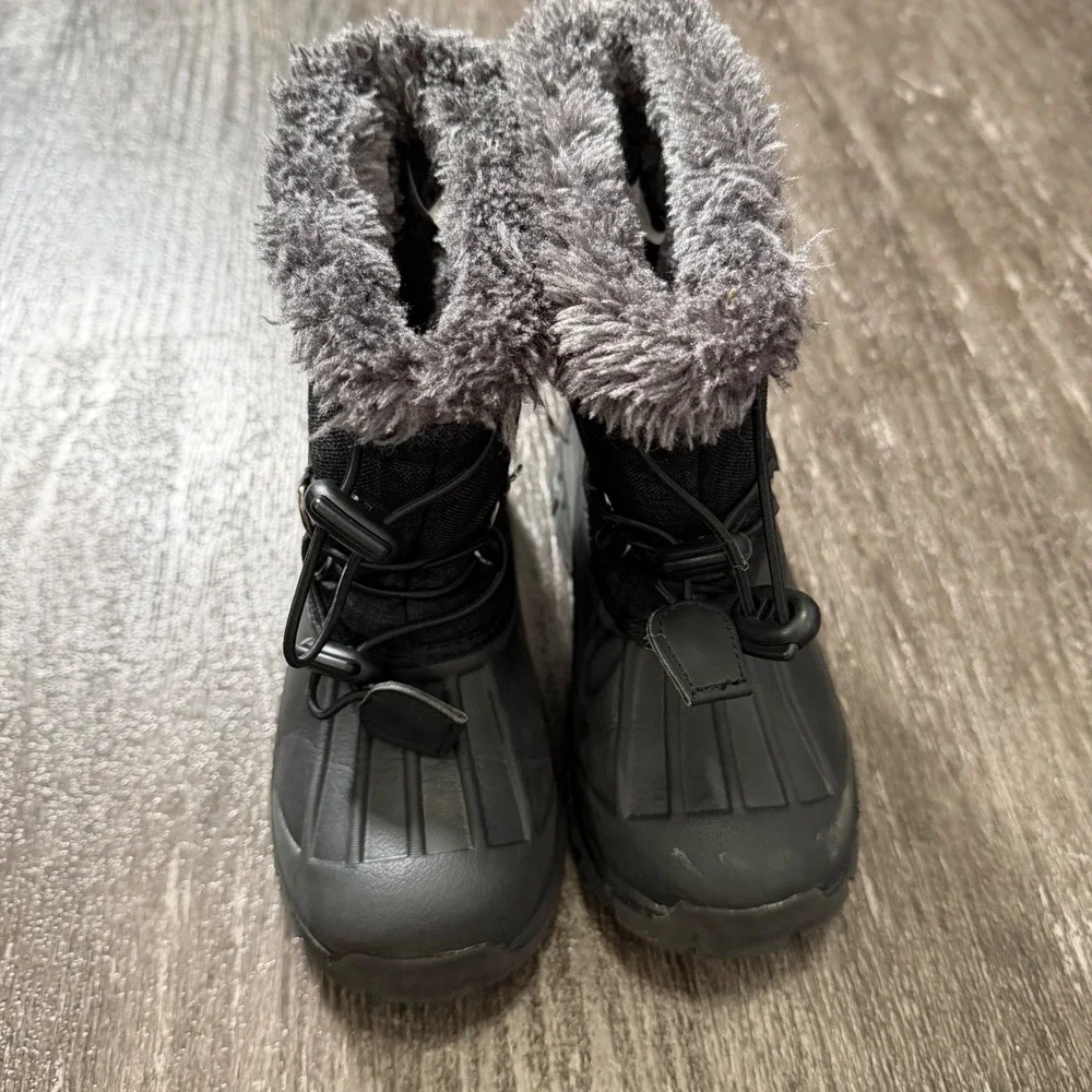 Dream Kids Black Faux Fur Lined Winter Snow Boots Size 30 / US 12C Toggle